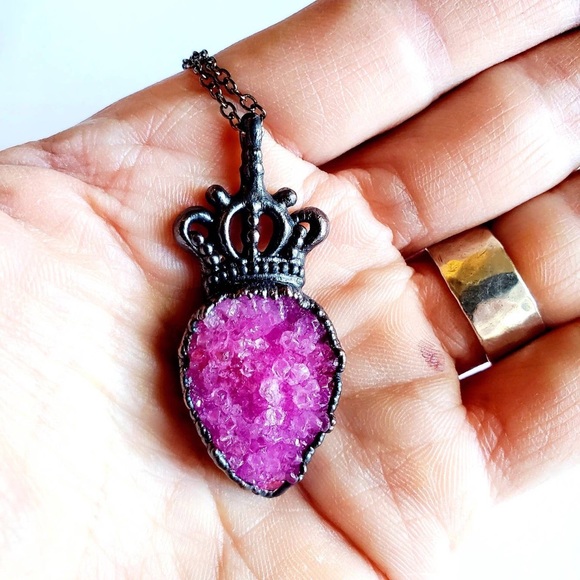 🆕 Pink Druzy Crown Necklace